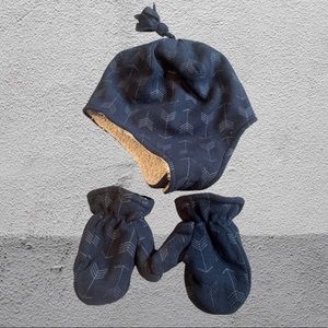 ‼SOLD!! Baby 12mo Hat and Glove set